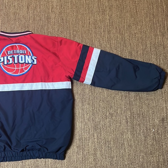 Detroit Pistons warm up Pullover/Windbreaker (good condition) - Picture 6 of 6